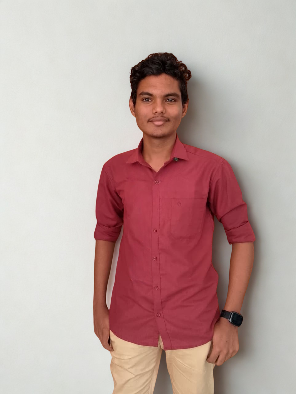 Sakthivel - Co-Founder of CRACOE, Specialist in Data Analytics and Tech Innovation