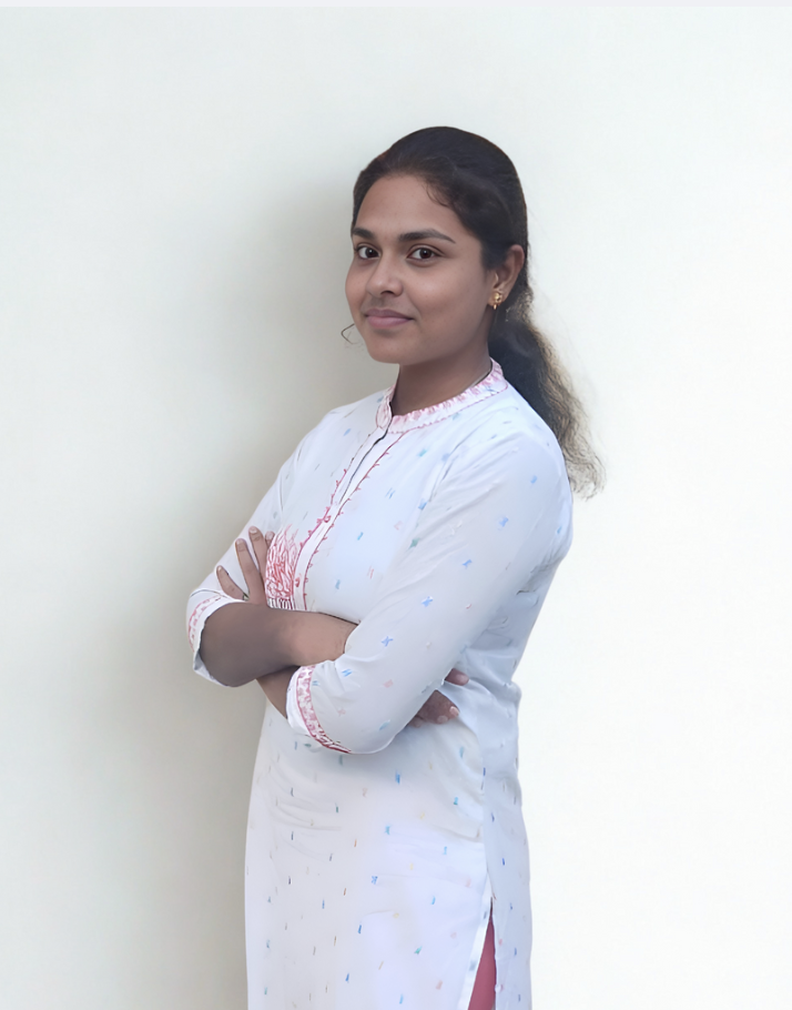 Shri Dharshini - Co-Founder of CRACOE, Specialist in IT Strategy and Business Development